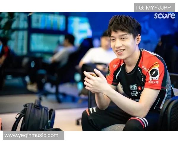 EDG战队在精英赛中以98分稳居积分榜首位,展现强大实力 EDG战队在精英赛中以98分稳居积分榜首位,展现强大实力