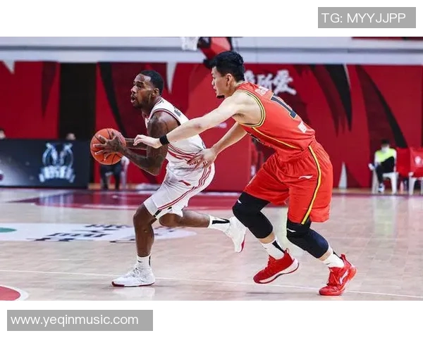 赛后复盘:上海羽毛球队与南京羽毛球队的竞技状态分析与比较 赛后复盘:上海羽毛球队与南京羽毛球队的竞技状态分析与比较